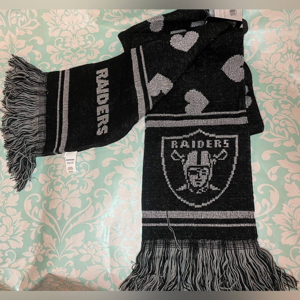 Las Vegas Raiders womens scarve